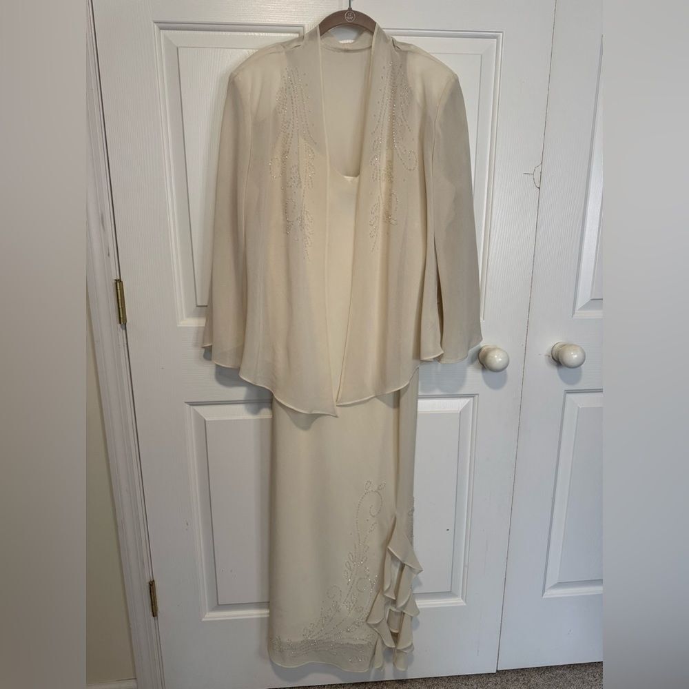 R&M Richards Cream Maxi Dress with Jacket Size 18